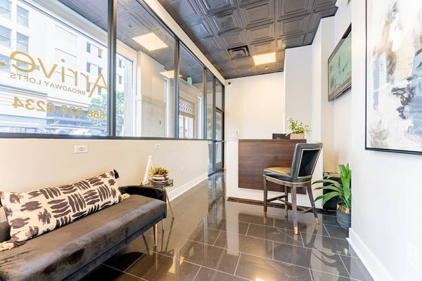$2,490 / 770ft2 - BEAUTIFUL 8TH FLOOR LOFT OVERLOOK FIFTH AVE! ONE MONTH FREE! (1007 Fifth Ave, San Diego, CA)63701704471937124