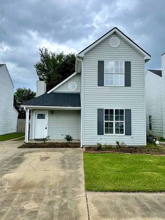 $1,050 / 3br - 1310ft2 - 3 habitaciones y 2 baños (Lafayette)63857515294209120