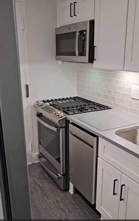 $2,399 / 1br - 750ft2 - fresh/modern Fully-furnished 1BR/1BA - incl. most utilities - $2399 (Rockville)63896509270531124