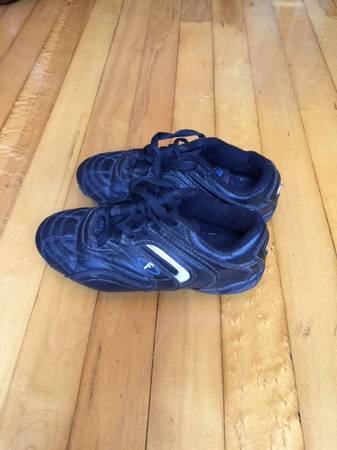Kids Soccer Shoes Size 13 1/2 - $10 (Bay View)63471072012417121