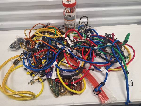 Largre amount different sizes of bungee cords lot 1