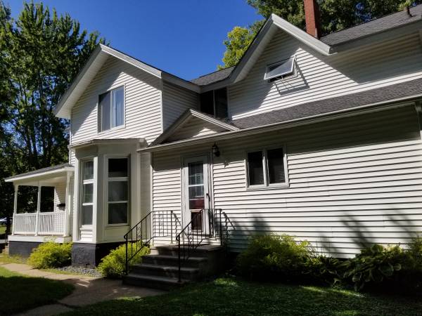 $560 / 1br - Cerca de UWEC**CONTRATO M2M**¡TODOS LOS SERVICIOS INCLUIDOS! (Eau Claire)63845961047299121