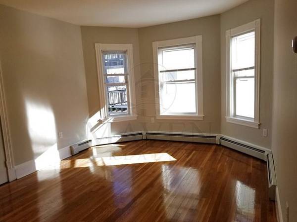 $2,540 / 2br - 10/1! ¡Excelente 2H! ¡Arlington Heights! Cocina moderna! Lavandería! Terraza! Mascotas negociables! (Arlington Heights)63856339041921122