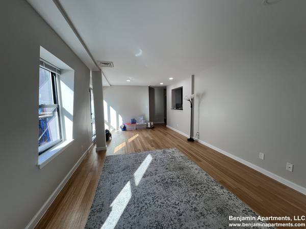 $4,000 / 2br - **SOUTH END 2BED/2BATH IN-UNIT LAUNDRY-CLOSE TO BUMC, TUFTS. BACK BAY! (South End)63951007130242122