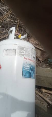 Butane tanks,120 lb 1 full, 1 1/2 full 1