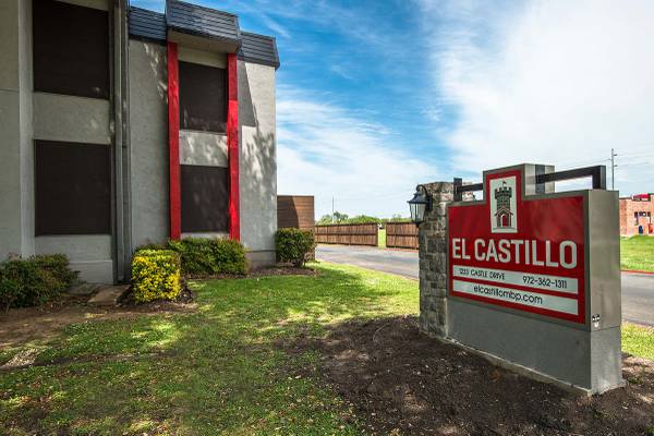 $1,263 / 2br - 853ft2 - Carpeting, BBQ/Picnic Area, Playground (1233 Castle Dr, Garland, TX)63796555970819122