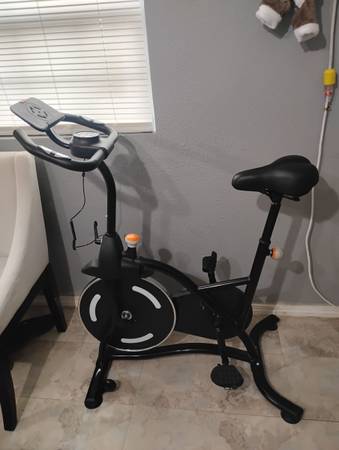 Bicicleta estática 1