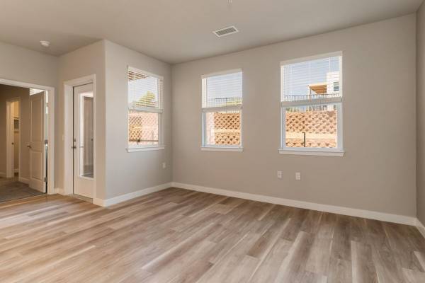 $1,605 / 1hab - 709ft2 - Lavadora y secadora, paquete de electrodomésticos de acero inoxidable (Santa Fe)63806069109505121