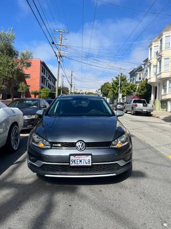 2017 Volkswagen Golf Alltrack TSI S Wagon 4D - $12,000 (castro / upper market)63478284869891124