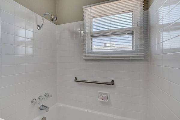 $790 / 405ft2 - Carpet, Studio, Situated in Las Vegas! (217 S Maryland Pkwy, Las Vegas, NV)63859499713409123