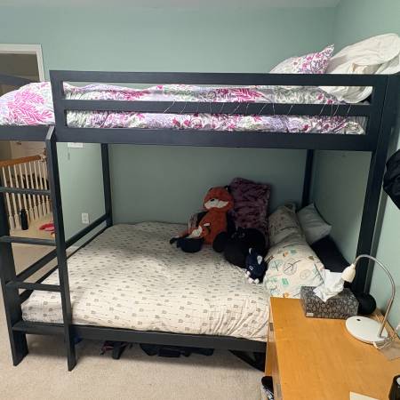 SOLID MAPLE & STEEL BEDROOM SET – LIKE NEW CONDITION 1