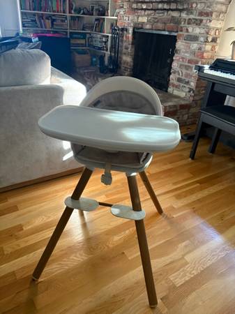 highchair 1