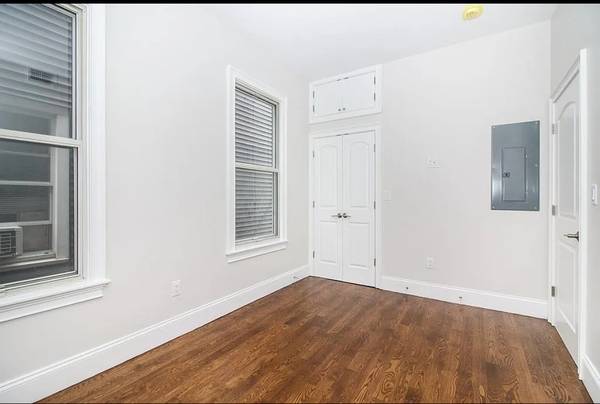$2,995 / 2br - East Boston 2 Bed/2 Bath Condo | Near Airport Station63620449152385122