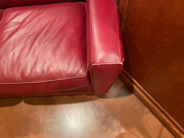 Beautiful leather sofas 1