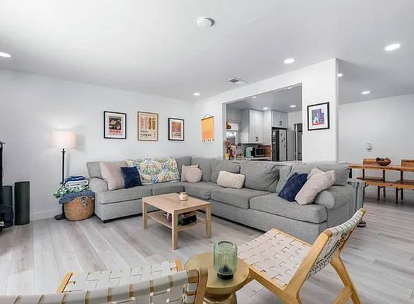 $980 / 2br - Bienvenido a esta encantadora y bien mantenida casa de 2 habitaciones en alquiler (San Diego, CA)63878361368195123