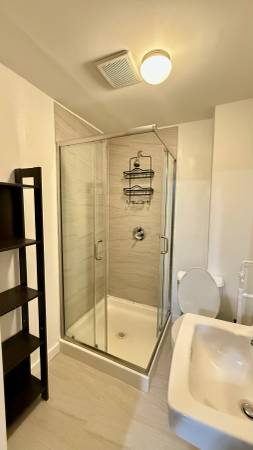 $950 / 1br - 159ft2 - New beautiful home furnished room seatac airport (Seatac airport)63799829431427120