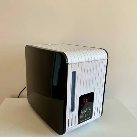 Air-O-Swiss S450 humidificador de vapor - ¡no es ultrasónico, así que sin polvo blanco! - $60 (Upper West Side)63471466620289120