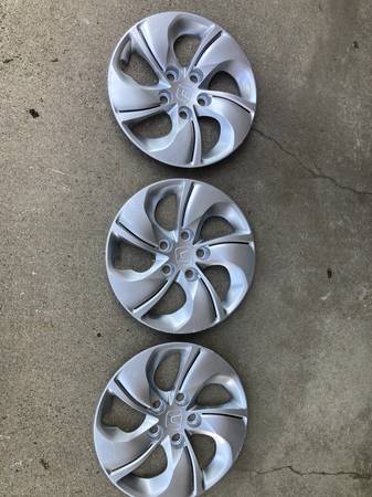 3 Used OEM Honda Hubcaps 2013 - 2015 1