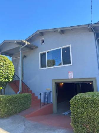 $1,475 / 2br - Alquiler de casa individual! 2 habitaciones/1 baño, lavandería en unidad (759 Brooklyn Ave Oakland, CA)63869455590913120