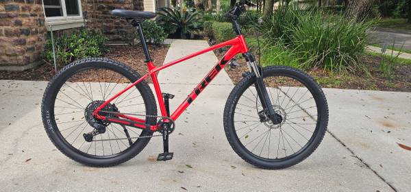 2026 Trek Marlin - Mint 1