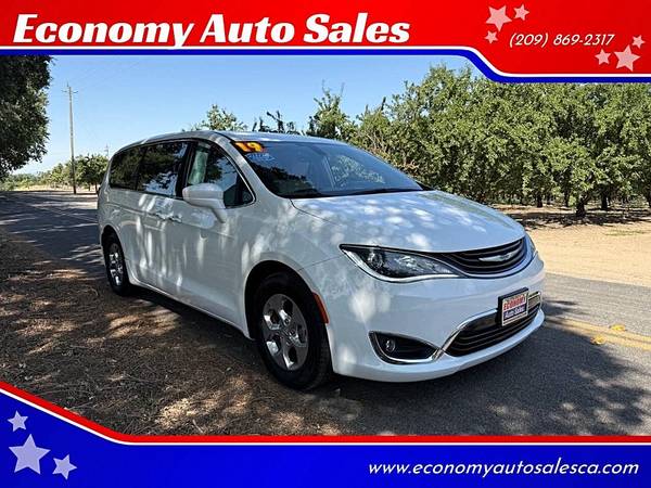 2019 Chrysler Pacifica Hybrid Touring Plus 4dr Mini Van - $20995.00 (alameda)63613191710851120