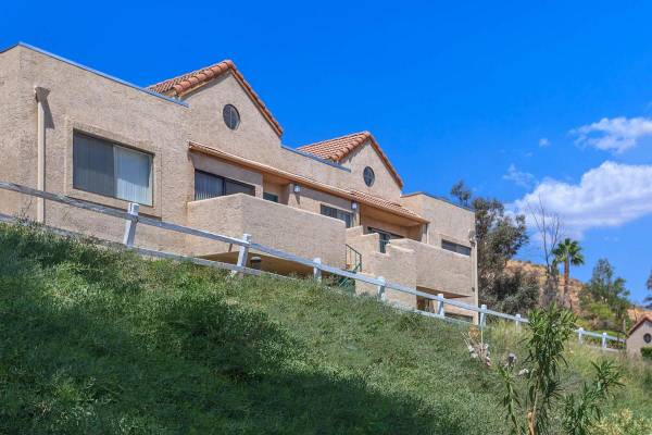 $2,439 / 2br - 836ft2 - Ready For Move In, Two Bedroom, Second Floor, Garage Parking (Santa Clarita)63953073307139123