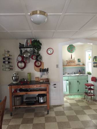 $1,600 / 1br - Amplio departamento de una habitación en primer piso (Florence MA)64017045478402124