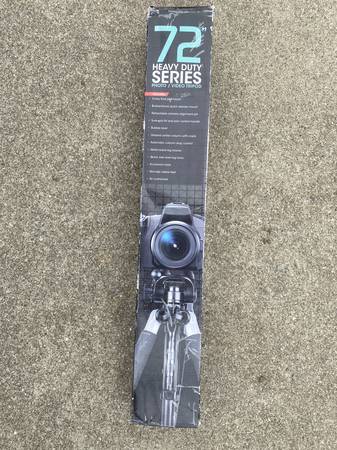 Tripod (72" photo/video 1