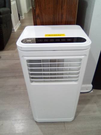 PORTABLE AIR CONDITIONER LIKE NEW WARRANTY 1