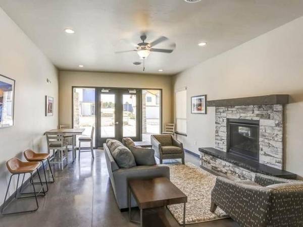 $1,825 / 3br - 1317ft2 - Inviting Townhomes with Top-End Furnishings - Don't Miss Out! (Twin Falls)63665009024641123