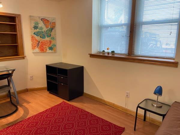 $880 / 150ft2 - 1 Bed in 3 Bed Apt near Somerville Hospital/ Porter Sq (walk to Green Line- Magoun Sq/ Red Line-Porter Sq, Harvard)63828484147329121