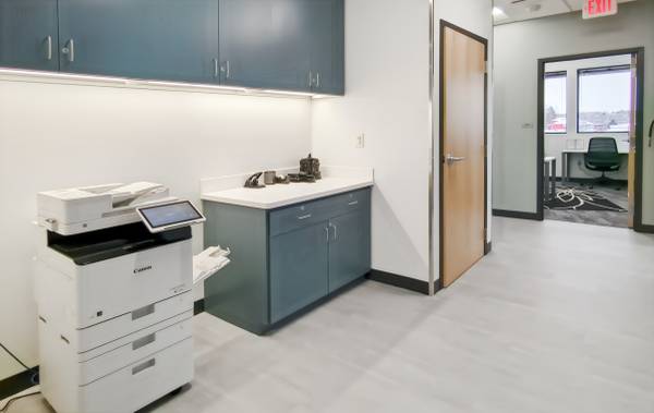 $725 ✨30% Off Office Space. Private Team Space 🌟🌟 (Bellevue)63681677594371123