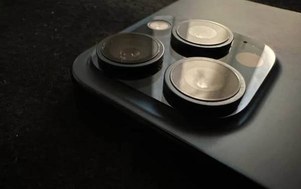 Apple iPhone 13 Pro Max 256Gb unlocked Apple Care+ theft &loss 11/2030 1