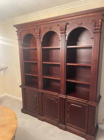 Dining Room Hutch/ Bookcase 1