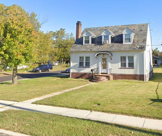 $1,499 / 1br - 700ft2 - Hermoso apartamento remodelado en piso superior - ¡INCLUYE TODOS LOS SERVICIOS! (Glen Burnie)63654692483457120