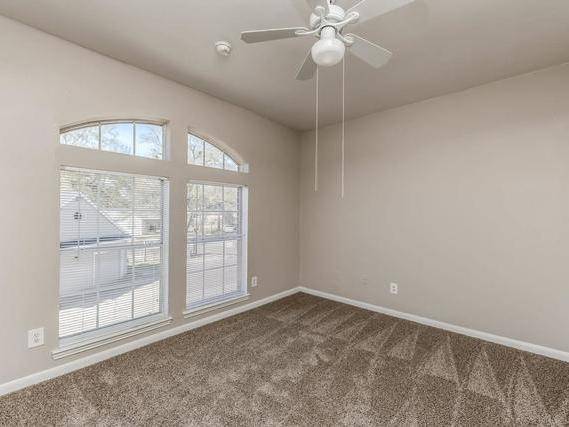 $1,370 / 2br - 938ft2 - Located in the Conroe Independent School District, Clubhouse (CONROE)63906679016195122