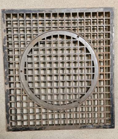 1913 Bungalow floor heatng grate 1