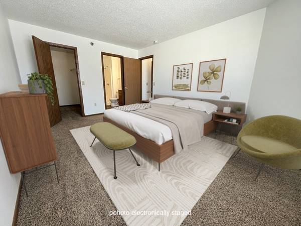 $1,450 / 1br - 856ft2 - The ideal space to balance life, work and play. (1770 121st Ave NW, Coon Rapids, MN)63868704597889122