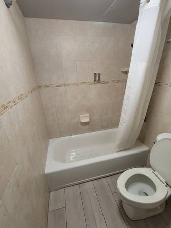 $1,260 Private Room & Private bath & private entrance- (Dania/hollywood)63379590031361122