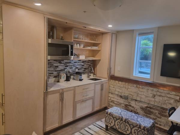 $3,400 / 1br - $3,400 / 1br - 1br - New large Furnished Studio - 1 Br (lower Pac Hts) (lower pac hts)63850426721665120