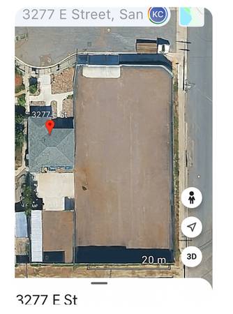 Corner lot for towing, storage, construction equipments.. 1