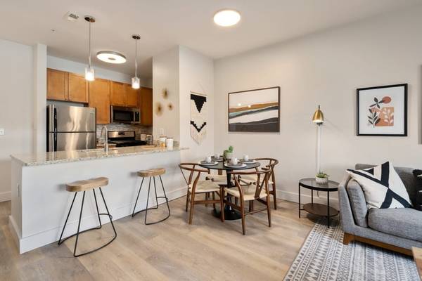 $3,965 / 2br - 1147ft2 - Clubroom, Resident Rewards Program, USB Outlets (200 Broad St, Stamford, CT)64010165285505120