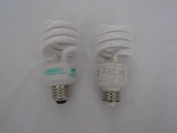 2 Energy Saving 23 Watt Bulbs 1
