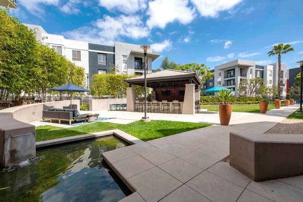 $2,885 / 2br - 1125ft2 - 2bd 2.5ba, Cozy Outdoor Fire Lounge, Los Angeles CA (6300 Variel Ave, Los Angeles, CA)63829376238467122