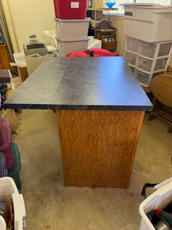 Solid Oak Custom Kitchen Island. REASONABLE OFFERS !   You haul. 1