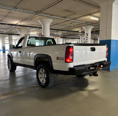 2006 CHEVROLET SILVERADO 1500 WT - $7,50063618795500545123