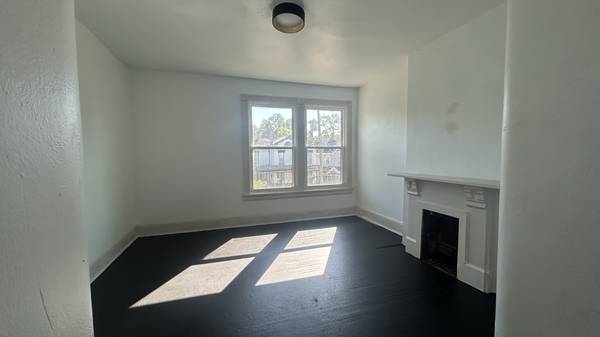 $1,800 / 3br - 1600ft2 - Bright & Spacious 3-Bedroom Apartment in the Heart of Evanston! (Cincinnati)63974332096131120