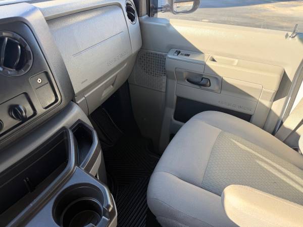 2014 Ford E350 Super Duty - Photo 10