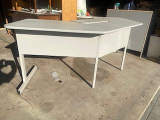 computer desk / corner 1
