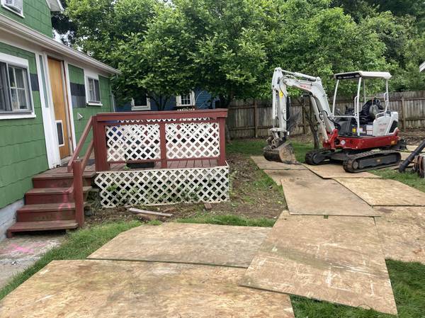 Demolition • Clearing • Junk Removel 1